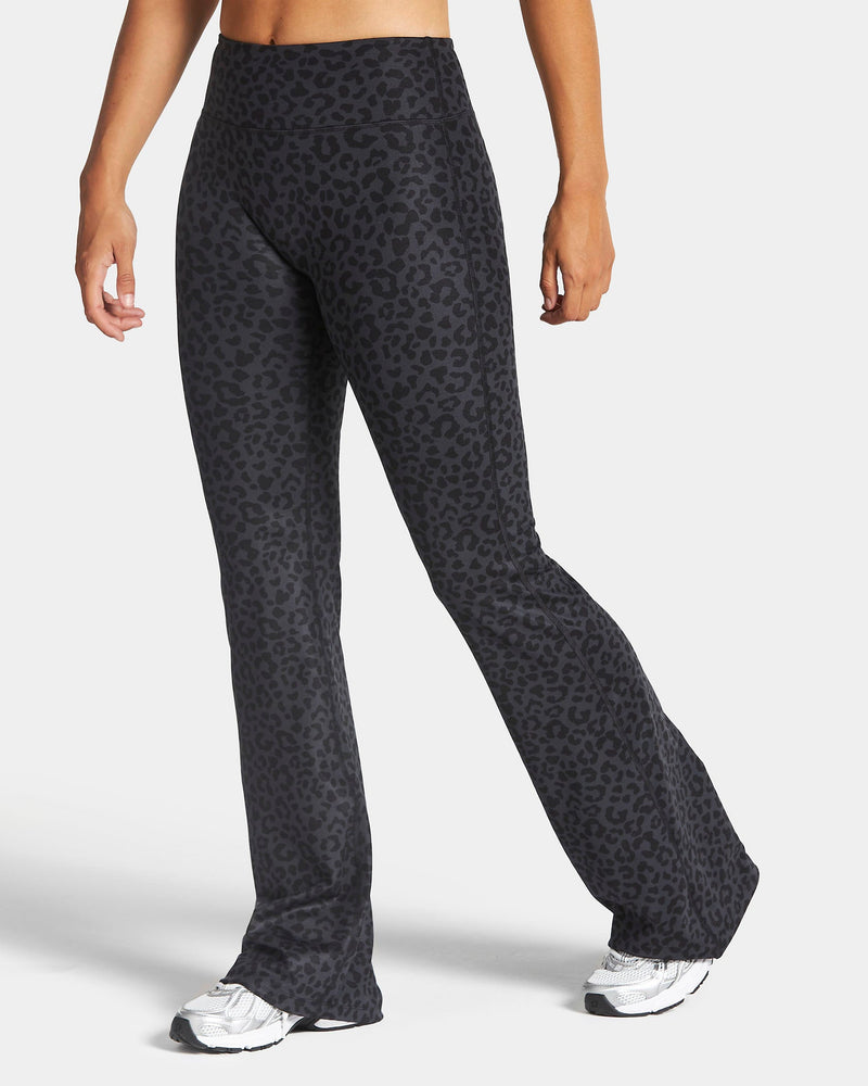 Allrounder Flared Leggings Regular "Leo Schwarz"