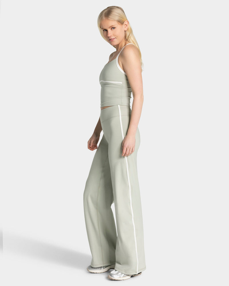 Soft Straight Leg Pants Regular "Pistachio"