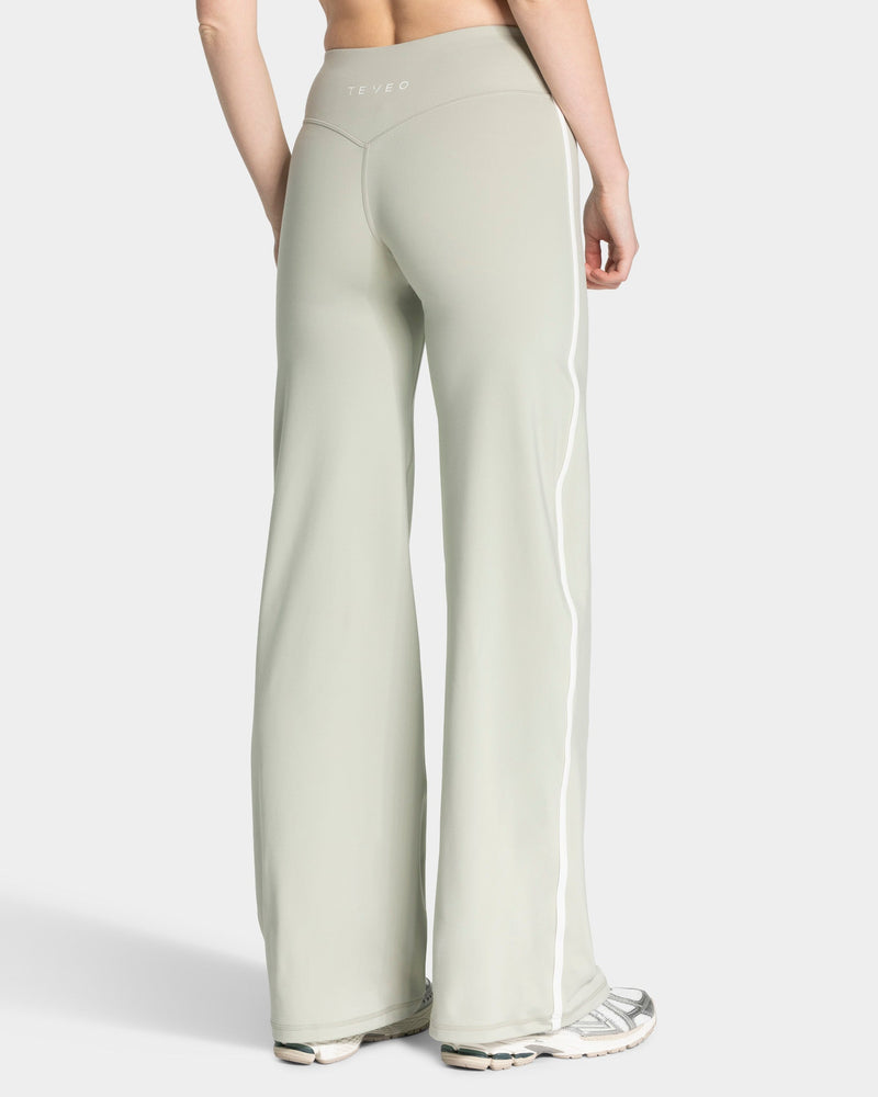 Soft Straight Leg Pants Regular "Pistachio"