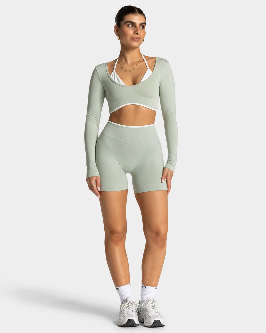 Contrastline Sculpt Scrunch Shorts "Pistachio"