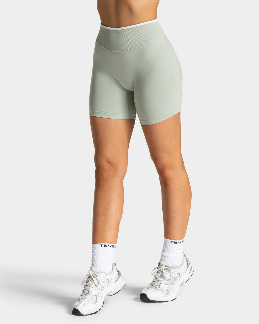 Contrastline Sculpt Scrunch Shorts "Pistachio"