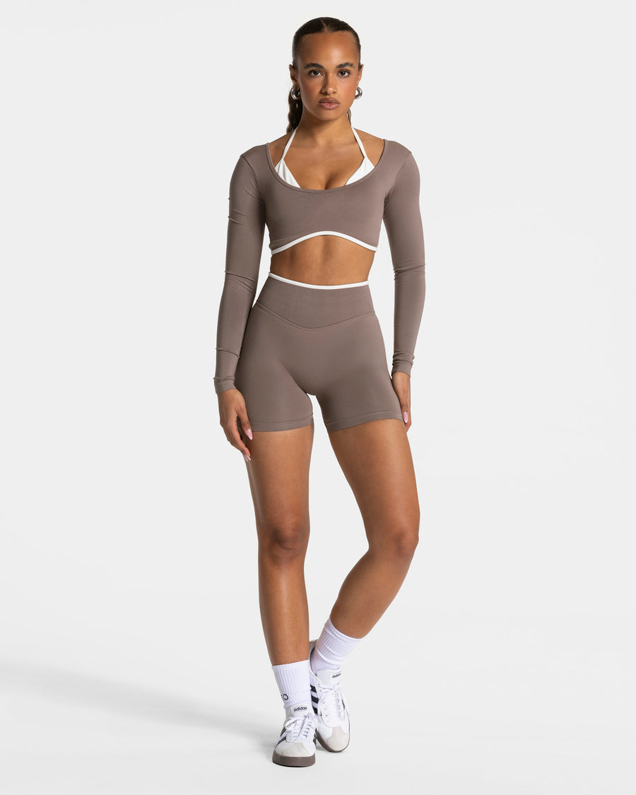Contrastline Sculpt Scrunch Shorts "Mokka"